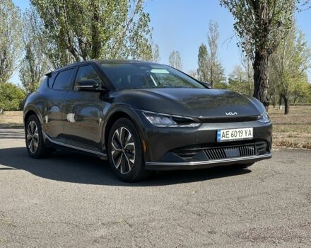 Чорний Кіа Інша, об'ємом двигуна 0 л та пробігом 76 тис. км за 23800 $, фото 2 на Automoto.ua