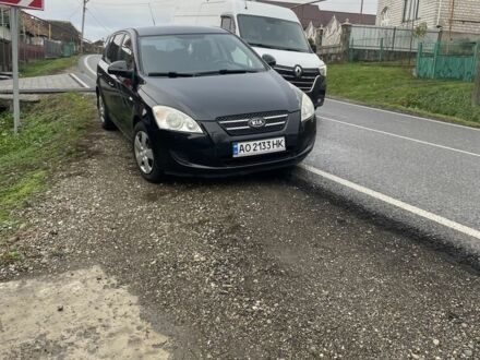 Черный Киа Другая, объемом двигателя 1.4 л и пробегом 179 тыс. км за 4600 $, фото 1 на Automoto.ua