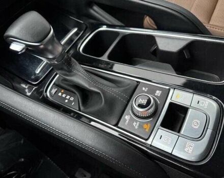 Коричневый Киа Другая, объемом двигателя 3.8 л и пробегом 31 тыс. км за 7900 $, фото 13 на Automoto.ua