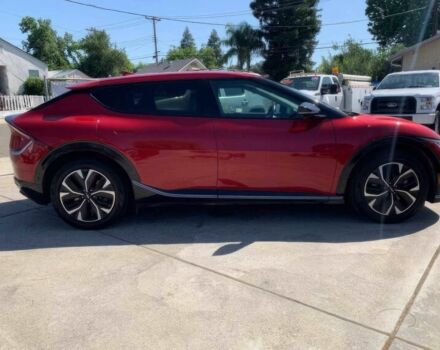 Червоний Кіа Інша, об'ємом двигуна 0 л та пробігом 25 тис. км за 21900 $, фото 3 на Automoto.ua