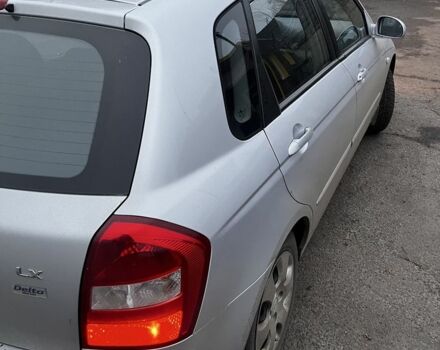 Сірий Кіа Інша, об'ємом двигуна 1.6 л та пробігом 300 тис. км за 5200 $, фото 2 на Automoto.ua