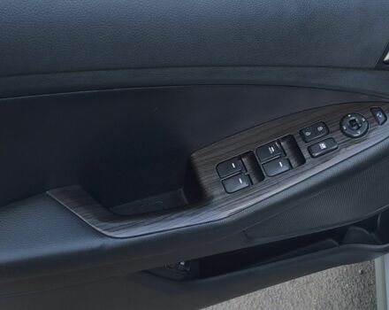 Сірий Кіа Інша, об'ємом двигуна 2 л та пробігом 260 тис. км за 7500 $, фото 15 на Automoto.ua