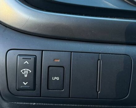 Серый Киа Другая, объемом двигателя 2 л и пробегом 315 тыс. км за 7500 $, фото 12 на Automoto.ua