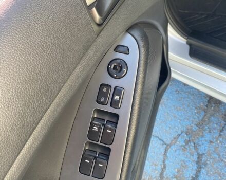 Серый Киа Другая, объемом двигателя 2 л и пробегом 191 тыс. км за 7300 $, фото 11 на Automoto.ua