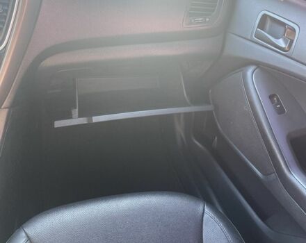 Серый Киа Другая, объемом двигателя 2 л и пробегом 191 тыс. км за 7300 $, фото 16 на Automoto.ua