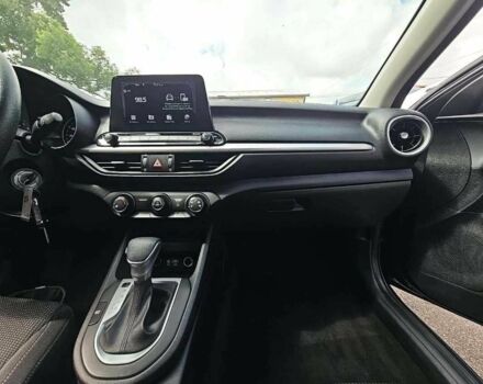 Сірий Кіа Інша, об'ємом двигуна 0 л та пробігом 23 тис. км за 12000 $, фото 4 на Automoto.ua