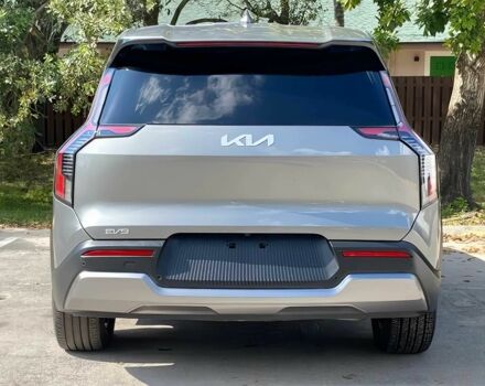 Сірий Кіа Інша, об'ємом двигуна 0 л та пробігом 12 тис. км за 14500 $, фото 4 на Automoto.ua