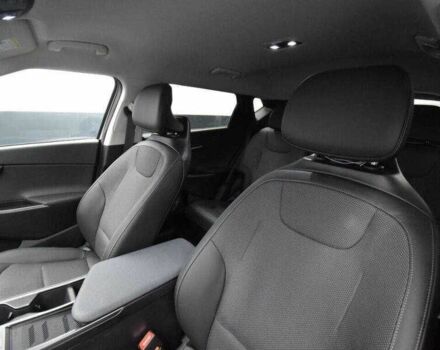 Сірий Кіа Інша, об'ємом двигуна 0 л та пробігом 8 тис. км за 10000 $, фото 7 на Automoto.ua