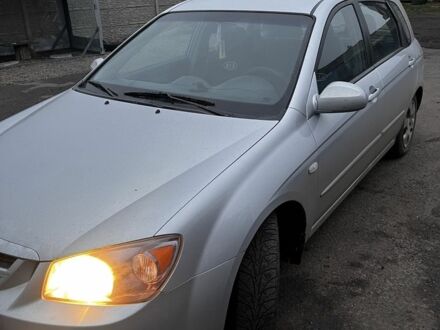 Сірий Кіа Інша, об'ємом двигуна 1.6 л та пробігом 300 тис. км за 5200 $, фото 1 на Automoto.ua