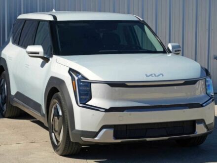 Сірий Кіа Інша, об'ємом двигуна 0 л та пробігом 14 тис. км за 30500 $, фото 1 на Automoto.ua