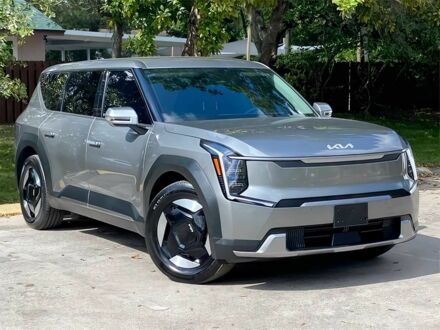 Сірий Кіа Інша, об'ємом двигуна 0 л та пробігом 12 тис. км за 14500 $, фото 1 на Automoto.ua