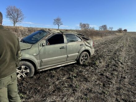 Зелений Кіа Інша, об'ємом двигуна 2.5 л та пробігом 350 тис. км за 2000 $, фото 1 на Automoto.ua