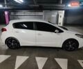 Белый Киа Форте, объемом двигателя 2 л и пробегом 133 тыс. км за 9000 $, фото 3 на Automoto.ua