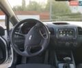 Белый Киа Форте, объемом двигателя 2 л и пробегом 86 тыс. км за 12000 $, фото 12 на Automoto.ua