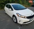 Белый Киа Форте, объемом двигателя 2 л и пробегом 86 тыс. км за 12000 $, фото 2 на Automoto.ua