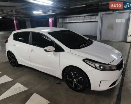 Белый Киа Форте, объемом двигателя 2 л и пробегом 133 тыс. км за 8499 $, фото 3 на Automoto.ua