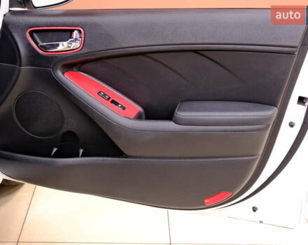 Белый Киа Форте, объемом двигателя 1.59 л и пробегом 90 тыс. км за 12500 $, фото 39 на Automoto.ua