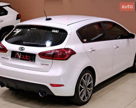 Белый Киа Форте, объемом двигателя 1.59 л и пробегом 90 тыс. км за 12500 $, фото 15 на Automoto.ua