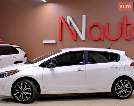 Белый Киа Форте, объемом двигателя 1.59 л и пробегом 90 тыс. км за 12500 $, фото 13 на Automoto.ua