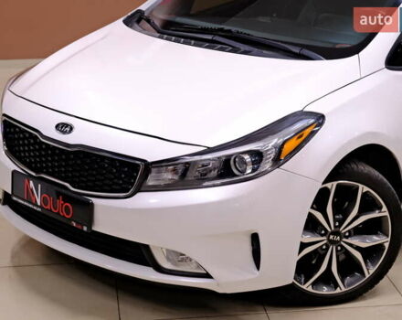 Белый Киа Форте, объемом двигателя 1.59 л и пробегом 90 тыс. км за 12500 $, фото 12 на Automoto.ua