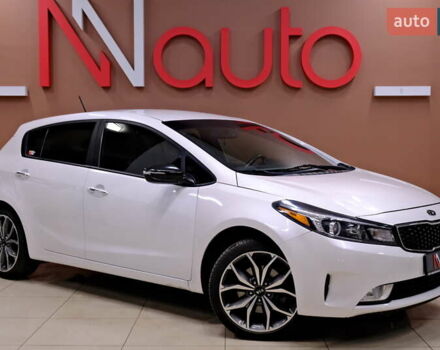 Белый Киа Форте, объемом двигателя 1.59 л и пробегом 90 тыс. км за 12500 $, фото 4 на Automoto.ua