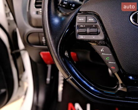 Белый Киа Форте, объемом двигателя 1.59 л и пробегом 90 тыс. км за 12500 $, фото 21 на Automoto.ua