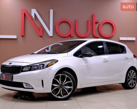 Белый Киа Форте, объемом двигателя 1.59 л и пробегом 90 тыс. км за 12500 $, фото 9 на Automoto.ua