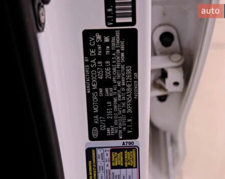 Белый Киа Форте, объемом двигателя 1.59 л и пробегом 90 тыс. км за 12500 $, фото 48 на Automoto.ua