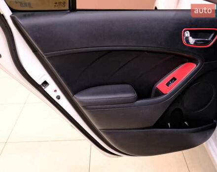 Белый Киа Форте, объемом двигателя 1.59 л и пробегом 90 тыс. км за 12500 $, фото 31 на Automoto.ua