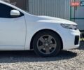 Белый Киа Форте, объемом двигателя 2 л и пробегом 210 тыс. км за 6490 $, фото 6 на Automoto.ua