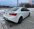 Белый Киа Форте, объемом двигателя 2 л и пробегом 209 тыс. км за 7500 $, фото 8 на Automoto.ua