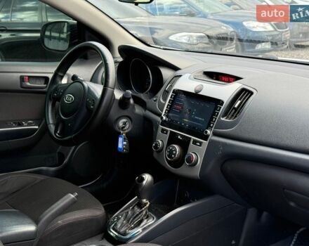 Білий Кіа Форте, об'ємом двигуна 2 л та пробігом 210 тис. км за 7990 $, фото 38 на Automoto.ua