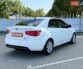 Білий Кіа Форте, об'ємом двигуна 2 л та пробігом 229 тис. км за 6900 $, фото 5 на Automoto.ua