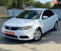 Белый Киа Форте, объемом двигателя 2 л и пробегом 229 тыс. км за 6900 $, фото 1 на Automoto.ua