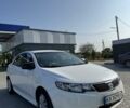 Белый Киа Форте, объемом двигателя 2 л и пробегом 120 тыс. км за 7200 $, фото 2 на Automoto.ua