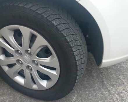 Киа Форте 2012 в Нетешине на Automoto.ua Белый Киа Форте, объемом двигателя 2 л и пробегом 213 тыс. км за 7400 $, фото 6 на Automoto.ua