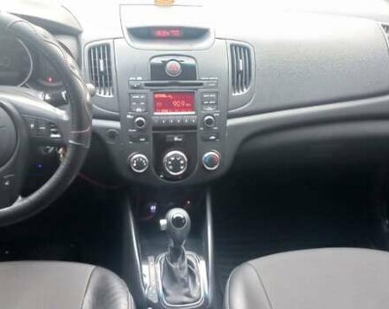 Киа Форте 2012 в Нетешине на Automoto.ua Белый Киа Форте, объемом двигателя 2 л и пробегом 213 тыс. км за 7400 $, фото 20 на Automoto.ua