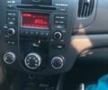 Білий Кіа Форте, об'ємом двигуна 2 л та пробігом 347 тис. км за 6500 $, фото 9 на Automoto.ua