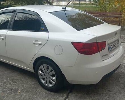 Киа Форте 2012 в Нетешине на Automoto.ua Белый Киа Форте, объемом двигателя 2 л и пробегом 213 тыс. км за 7400 $, фото 2 на Automoto.ua