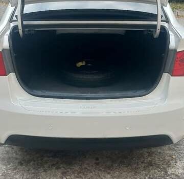 Киа Форте 2012 в Нетешине на Automoto.ua Белый Киа Форте, объемом двигателя 2 л и пробегом 213 тыс. км за 7400 $, фото 7 на Automoto.ua