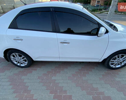Білий Кіа Форте, об'ємом двигуна 2 л та пробігом 160 тис. км за 6200 $, фото 2 на Automoto.ua