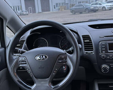 Белый Киа Форте, объемом двигателя 1.8 л и пробегом 164 тыс. км за 8000 $, фото 10 на Automoto.ua