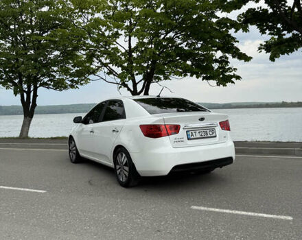 Белый Киа Форте, объемом двигателя 2 л и пробегом 190 тыс. км за 7700 $, фото 10 на Automoto.ua