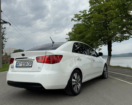 Белый Киа Форте, объемом двигателя 2 л и пробегом 190 тыс. км за 7700 $, фото 11 на Automoto.ua