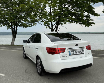 Белый Киа Форте, объемом двигателя 2 л и пробегом 190 тыс. км за 7700 $, фото 15 на Automoto.ua