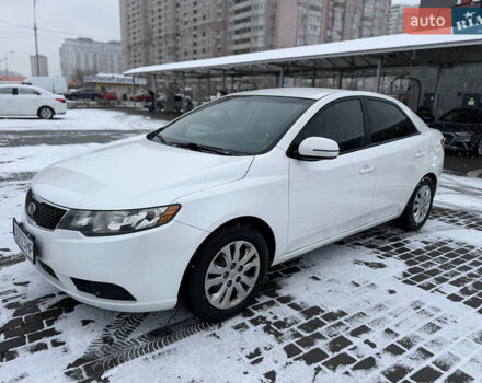Білий Кіа Форте, об'ємом двигуна 2 л та пробігом 192 тис. км за 7500 $, фото 2 на Automoto.ua
