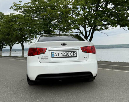 Белый Киа Форте, объемом двигателя 2 л и пробегом 190 тыс. км за 7700 $, фото 13 на Automoto.ua