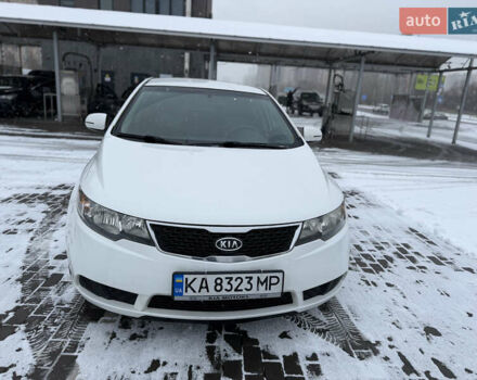 Білий Кіа Форте, об'ємом двигуна 2 л та пробігом 192 тис. км за 7500 $, фото 1 на Automoto.ua
