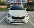 Белый Киа Форте, объемом двигателя 1.8 л и пробегом 140 тыс. км за 8800 $, фото 3 на Automoto.ua