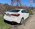 Белый Киа Форте, объемом двигателя 2 л и пробегом 142 тыс. км за 8200 $, фото 3 на Automoto.ua